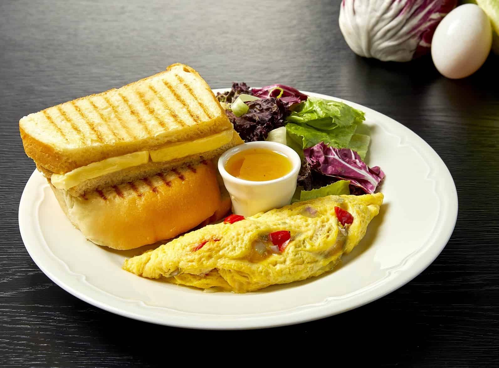 咖椰吐司佐煎蛋捲 Kaya Toast with Omelette